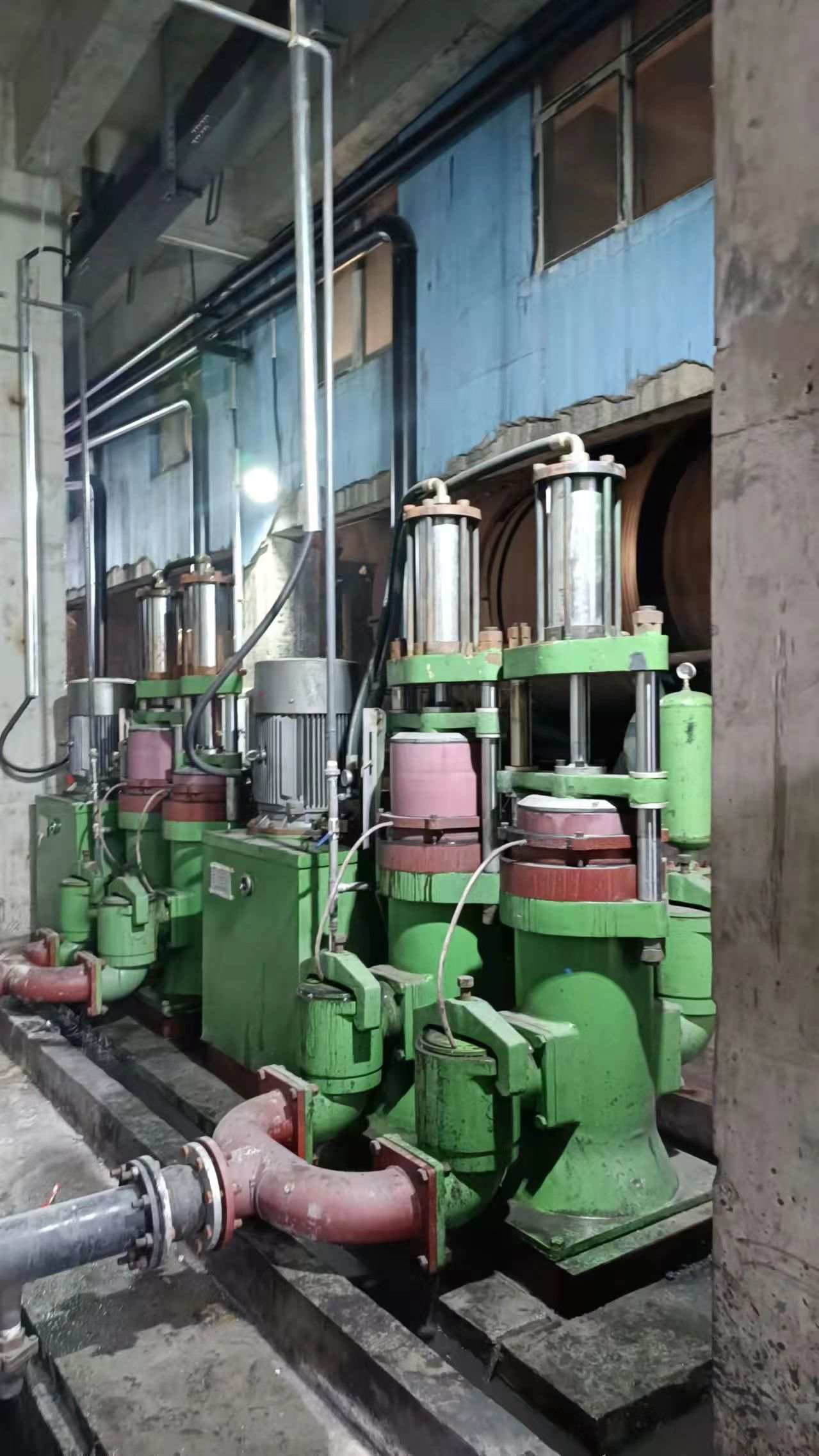 市政污泥進(jìn)料泵可選用柱塞泵